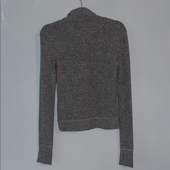 Gray turtleneck with thumb holes - Picture 6 of 8